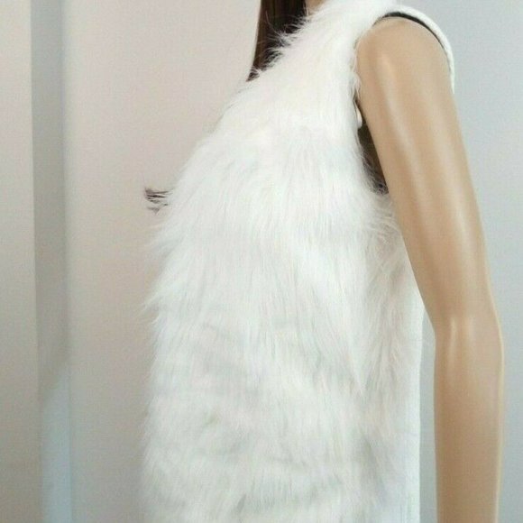 Hippie Rose Faux Fur Sweater Vest White Ivory - Picture 3 of 6